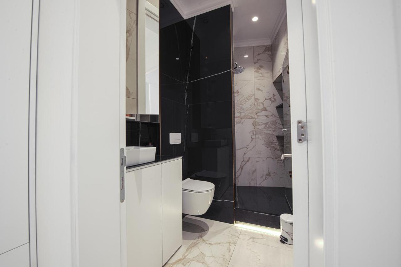 Max Apartment